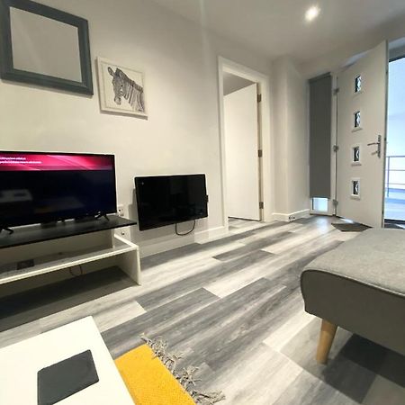 Vibrant 2 Bedroom Apartment - Bhx Airport Sheldon  Exteriör bild